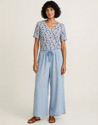 Meadow dancers indigo V-Neck Tee in GOTS-Certified Organic Cotton